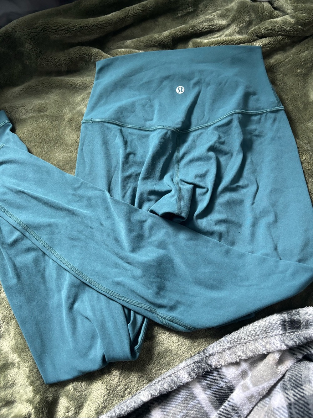 lululemon athletica woodsy green align Leggings